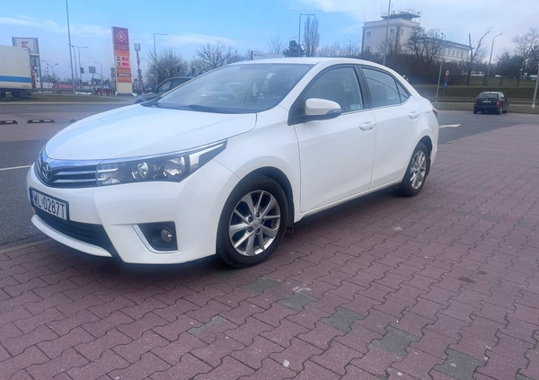 Toyota Corolla cena 53500 przebieg: 170000, rok produkcji 2015 z Legionowo małe 37